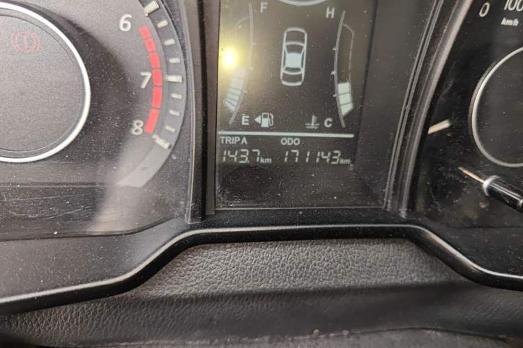 Used HYOSOW H3 2016 H3F 1.5L Manual Luxury Model Odometer Close Up