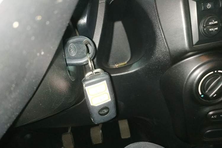 Used Chery QQ 2013 1.0L Manual Happy Edition
