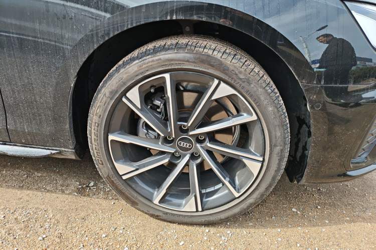 Used Audi A4L 2022 40 TFSI Luxury Dynamic Model