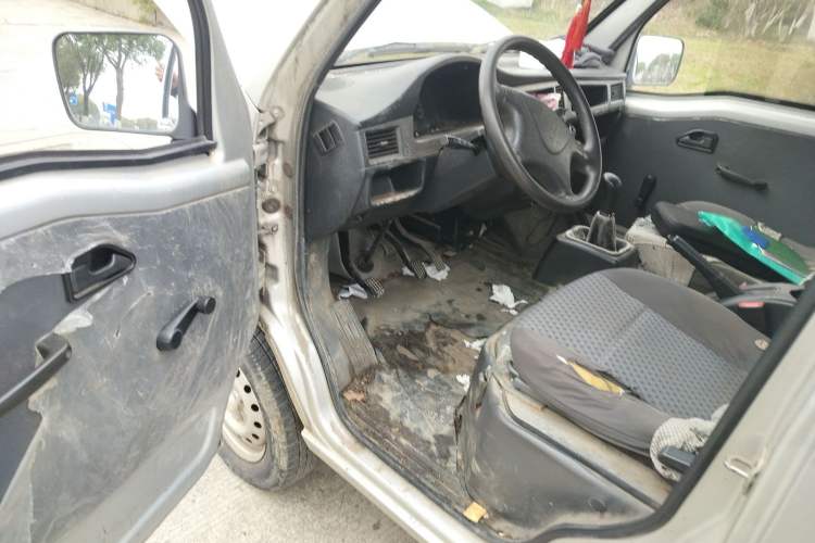 Used Wuling Zhiguang 2015 1.2L Practical LS-I Model