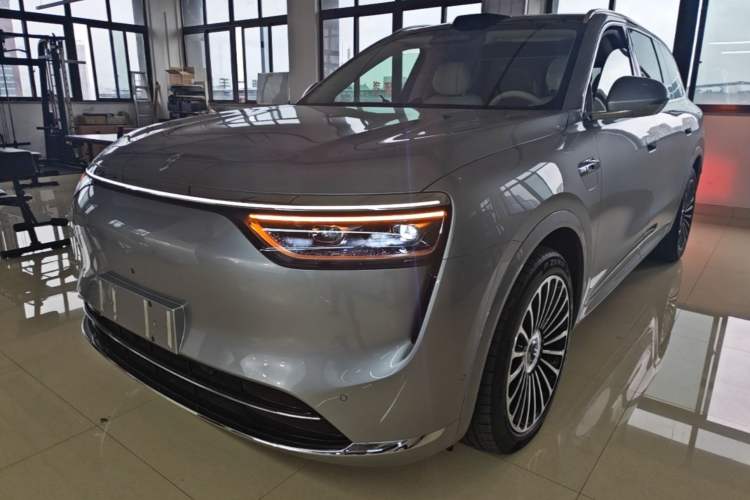 Used Hima AITO M8 2025 Extended-Range Ultra Version 53.4 kWh 6-Seater Edition