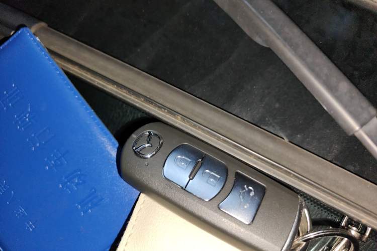 Used Mazda 3 Axela 2017 Sedan 1.5L Automatic Luxury Model China VI Standard