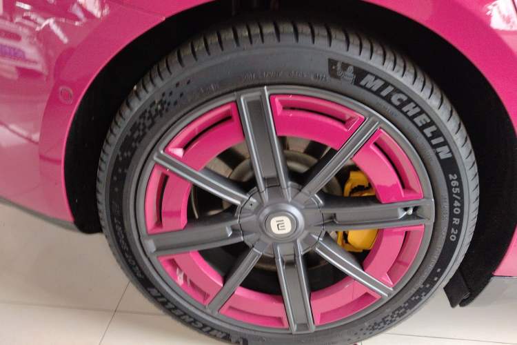 Used Xiaomi Auto SU7 2024 Four-Wheel Drive Ultra-Long Range Advanced Intelligent Driving Max Edition