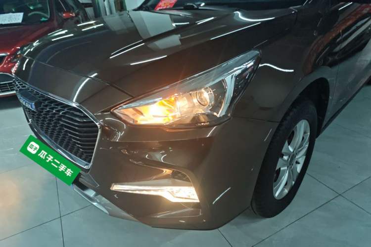 Used Haval M6 2018 Revised Version 1.5T DCT Two-Wheel Drive Elite Edition