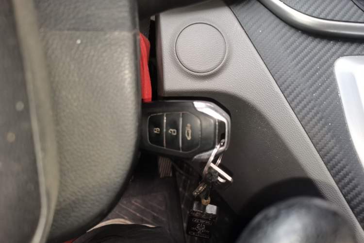 Used SAIC MAXUS Xintu V90 
