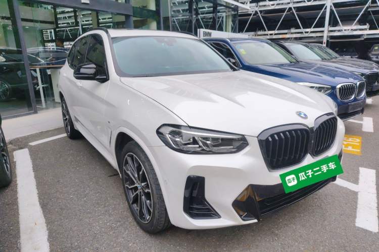 Used BMW X3 2022 Second Facelift xDrive30i Leading Edition M Night Sky Package Front Right 45 Deg