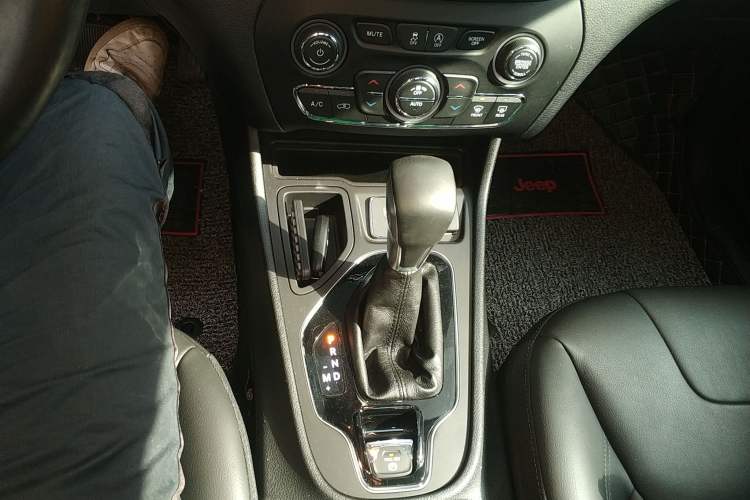 Used Jeep Cherokee 2019 2.0T 2WD Enjoyment Edition China V
