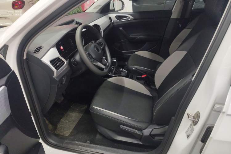 Used Volkswagen Tacqua 2023 200TSI DSG Joy-Connect Edition
