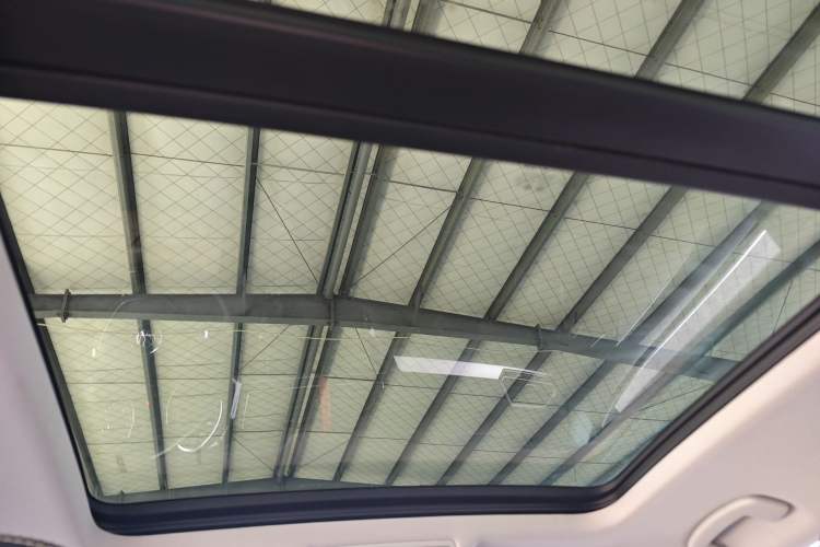 Used Volkswagen Tiguan L 2018 330TSI Automatic Two-Wheel Drive Luxury Edition Headliner