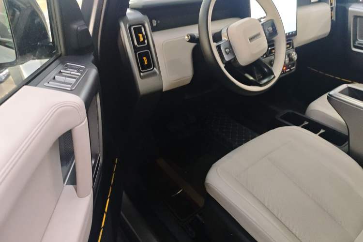 Used iCAR V23 2025 401 Two-Wheel Drive Intelligent Driving Version