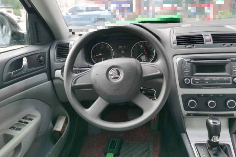 Used Skoda Octavia 2014 1.6L Automatic Yijie Edition Steering Wheel