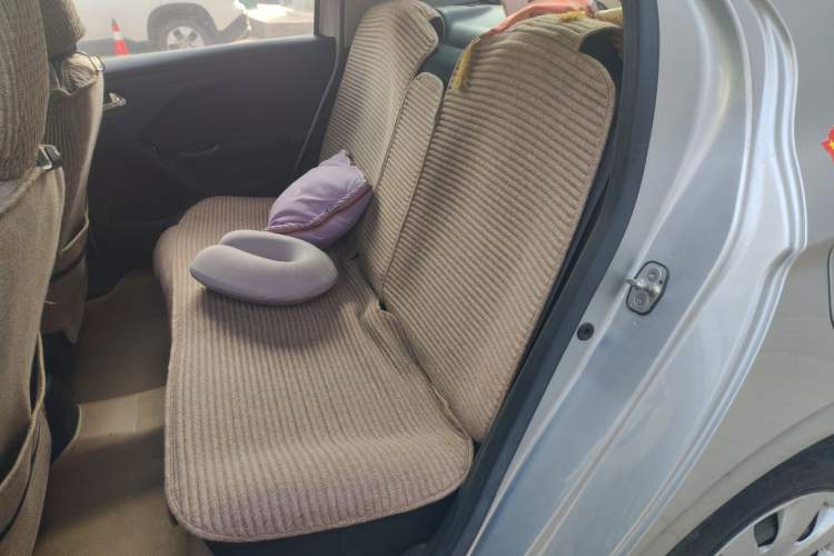 Used Peugeot 301 2014 1.6L Manual Comfort Edition