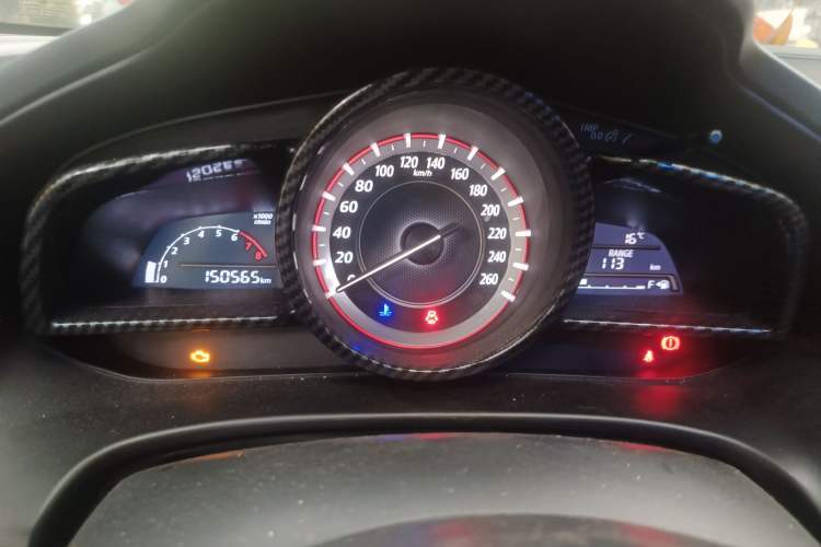 Used Mazda 3 Axela 2016 Sedan 1.5L Manual Luxury Model