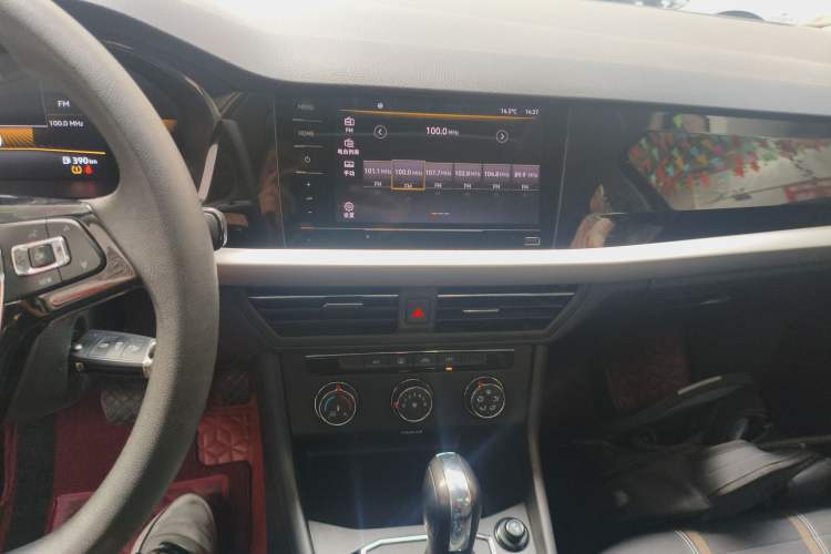 Used Volkswagen Lavida 2022 280TSI DSG Comfort Edition Audio And AC Panel