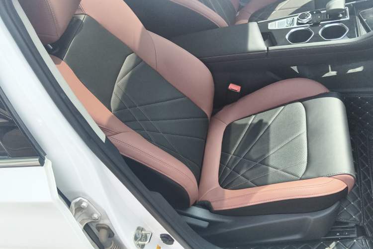 Used CHANGAN Eado 2023 Changan Edition PLUS Blue Whale NE 1.4T GDI DCT Prestige Version