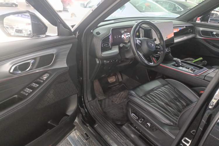 Used GAC Trumpchi GS8 2022 Linghang Series 2.0 TGDI Two-Wheel-Drive Luxury Smart Connectivity Version (7 Seats)