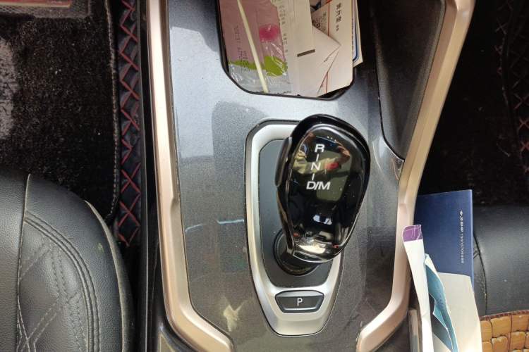 Used Haval H6 2021 1.5 GDIT Automatic Champion Edition Gear Lever