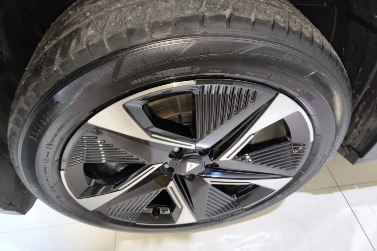 Used Deepal S07 2023 520Max Pure Electric Version Exterior 4