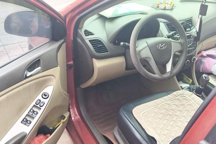 Used Hyundai Verna (older generation) 2010 Sedan 1.4L Manual Comfort GS
