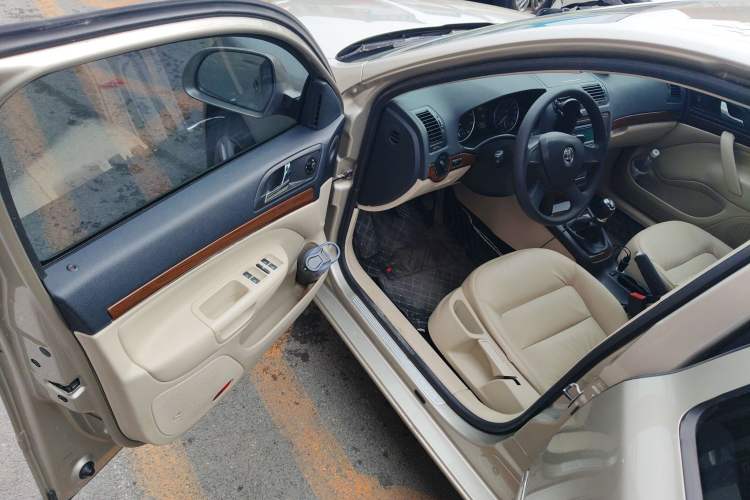 Used Skoda Octavia 2014 1.4TSI Manual Yijun Edition