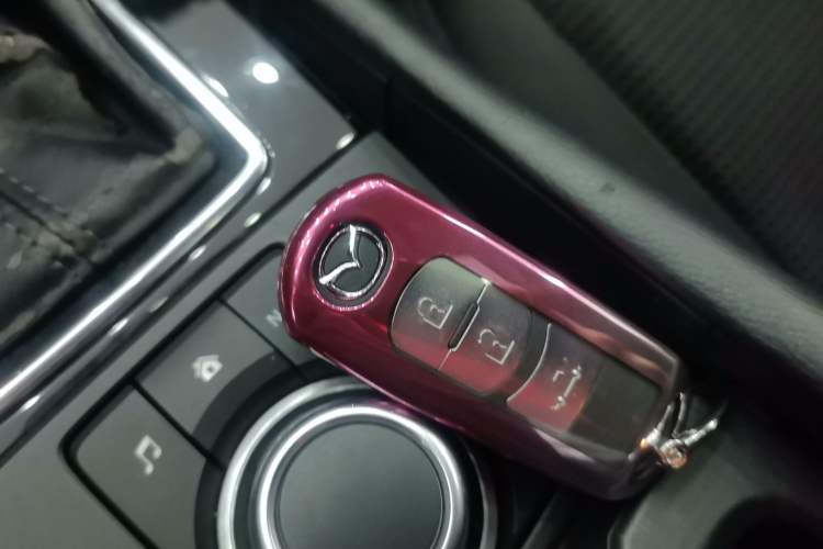 Used Mazda 3 Axela 2017 Sedan 1.5L Automatic Luxury Model Emission Standard China V