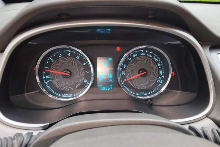 Used Chevrolet Lova RV 2016 1.5L Automatic Comfort Edition Instrument Cluster