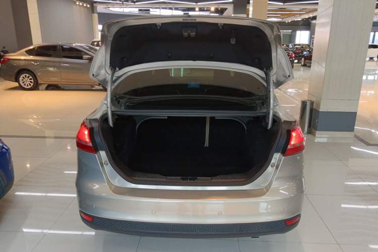 Used Ford Focus 2015 Sedan 1.6L Automatic Comfort Model