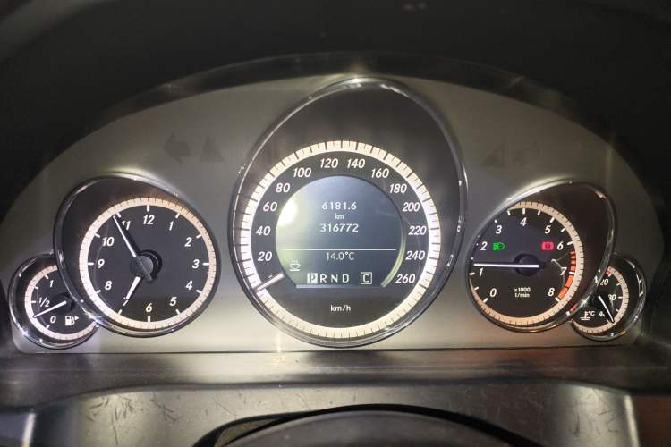 Used Mercedes-Benz E-Class 2010 E 260 CGI Coupe