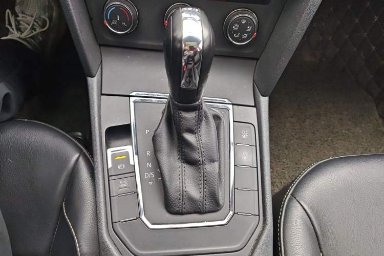 Used Volkswagen Lamando 2017 230TSI DSG Fashion Edition