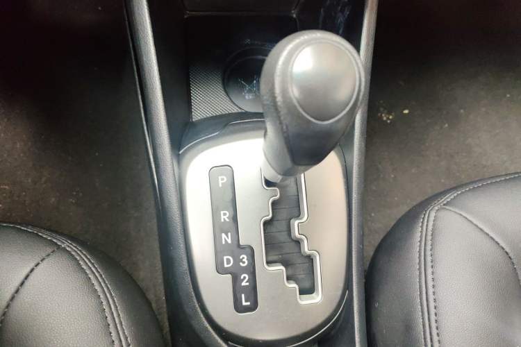 Used Kia K2 2012 Sedan 1.4L Automatic GLS Commemorative Edition Gear Lever