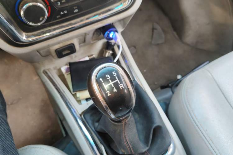 Used Jinbei New Hiace X30L 
