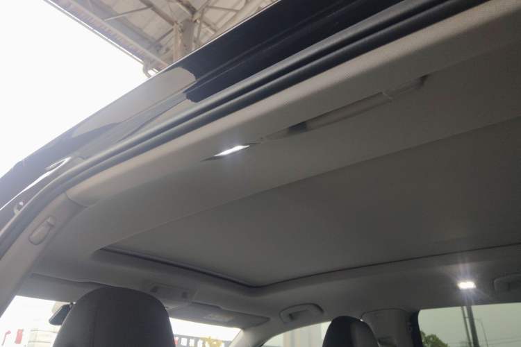 Used Volkswagen Teramont X 2023 380TSI Four-Wheel Drive Luxury Edition Headliner