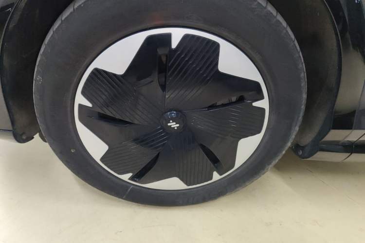 Used IM LS7 2023 77 kWh Urban Fit Rear-Wheel Drive
