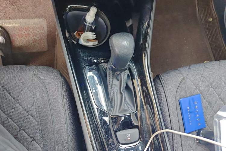 Used Toyota IZOA 2020 2.0L Yi Xiang CARE

