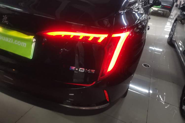 Used Hongqi E-QM5 2022 431 km Charge & Enjoy Edition
