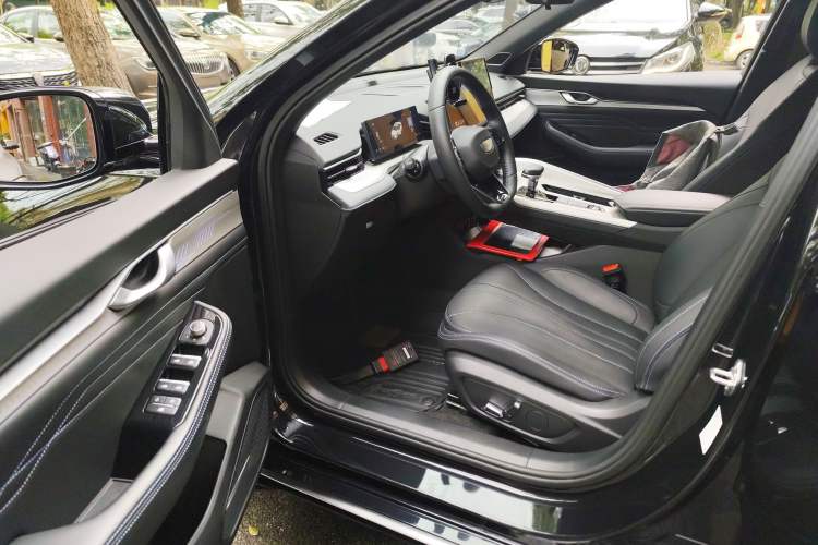 Used Geely Auto Preface 2025 Dongfang Yao 1.5TD Kunlun Edition
