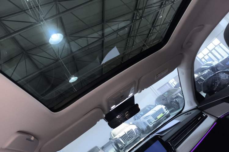 Used Hongqi HS5 2025 2.0T Two-Wheel Drive Flagship Pro Edition