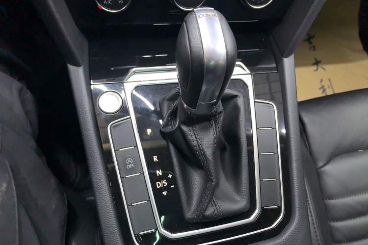 Used Volkswagen Magotan 2018 330TSI DSG Advanced Model
