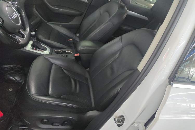 Used Audi Q3 2016 35 TFSI Collection Edition quattro Enjoyment Model