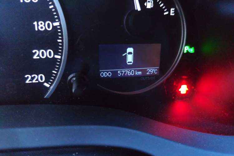 Used Lexus CT 2014 CT200h Comfort Edition Monochrome Odometer Close Up