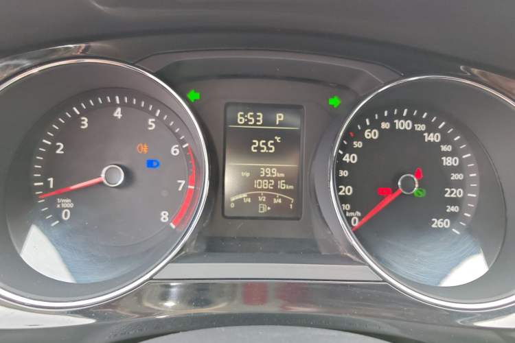 Used Volkswagen Sagitar 2017 1.6L Automatic Comfort Model Instrument Cluster