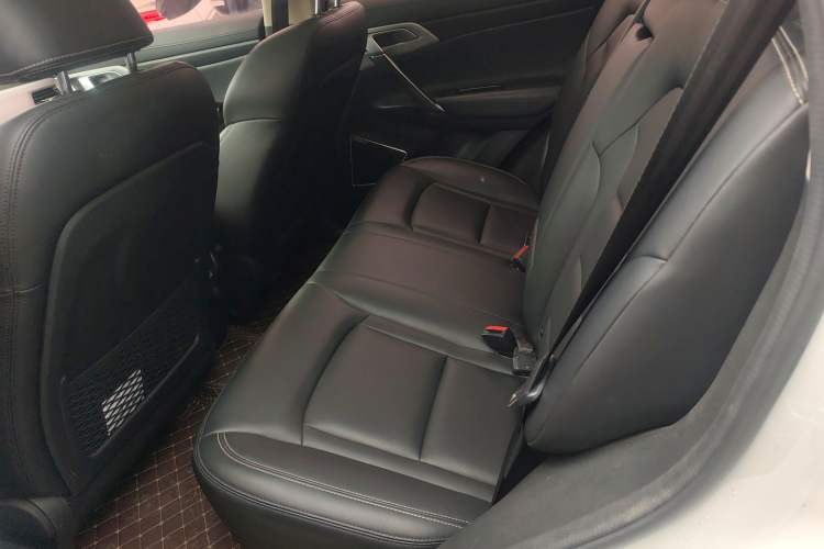 Used Geely Auto Emgrand X7 Sport 2016 1.8TD Automatic Smart Connectivity Version Left Rear Seat