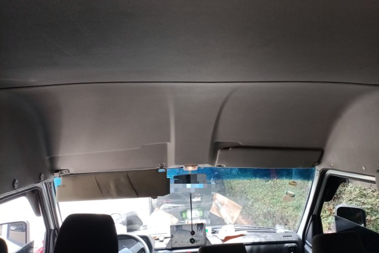 Used Iveco Daily 2023 2.5T A37M1 Long Wheelbase Mid-Roof Dual-Tire Side-Sliding Doors 5-9 Seats
