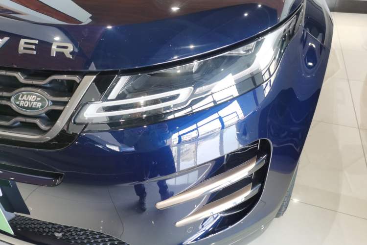Used Land Rover Range Evoque 2021 Range Rover Velar 249 PS R-Dynamic S Performance Edition
