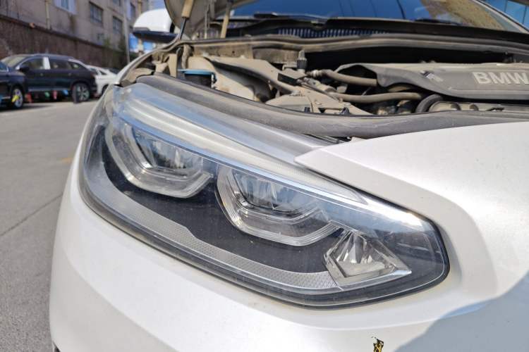 Used BMW 1 Series 2018 118i Sport Edition Exterior 3