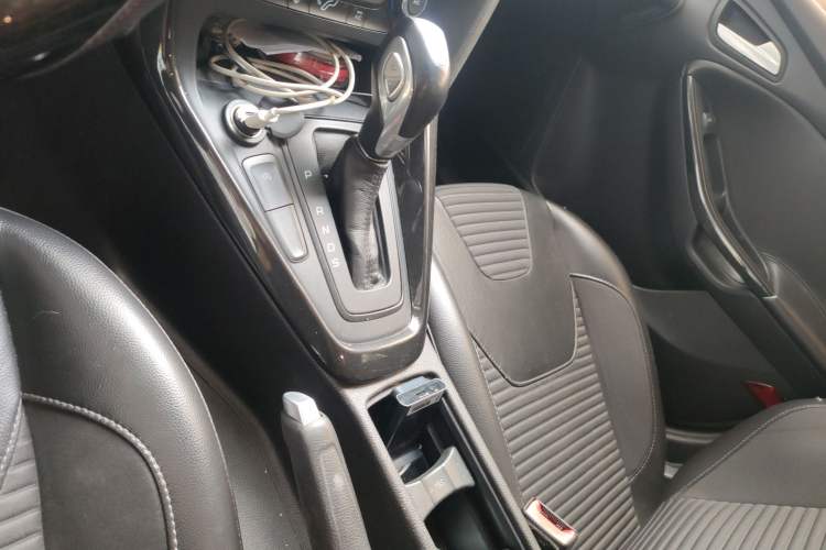 Used Ford Focus 2017 Hatchback EcoBoost 125 Automatic - Ultra-Powerful Style Edition with Smart Drive Features