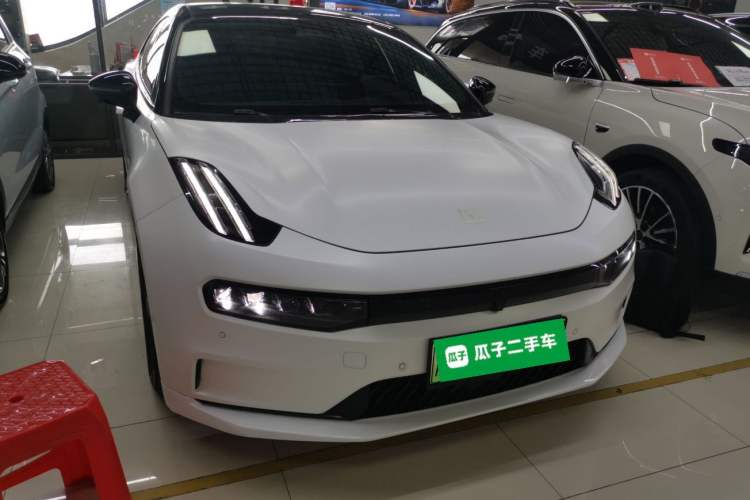 Used Zeekr 001 2023 WE Edition 86 kWh Front Right 45 Deg