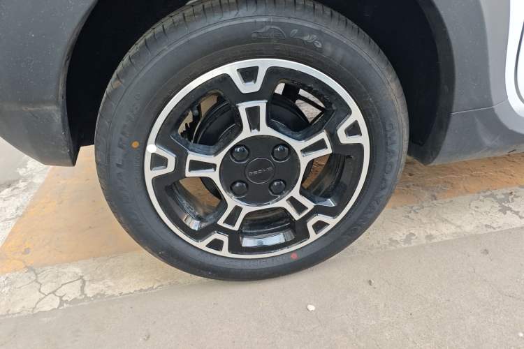 Used Geely Galaxy Panda 2025 210km Panda Rider Right Rear Wheel Hub