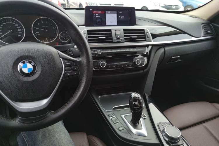 Used BMW 3 Series 2019 320Li Fashion Model Center Console