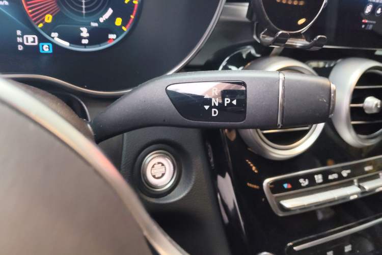 Used Mercedes-Benz GLC 2021 GLC 260 L 4MATIC Dynamic Edition Gear Lever